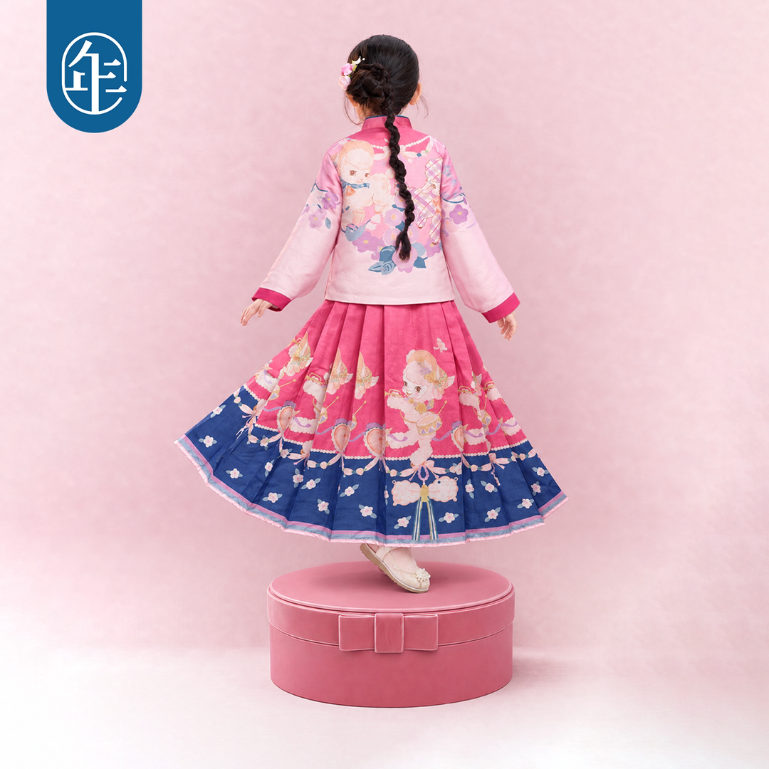 Lamb Print Ming-Style Hanfu Mamian Set 小羊明制马面裙汉服套装
