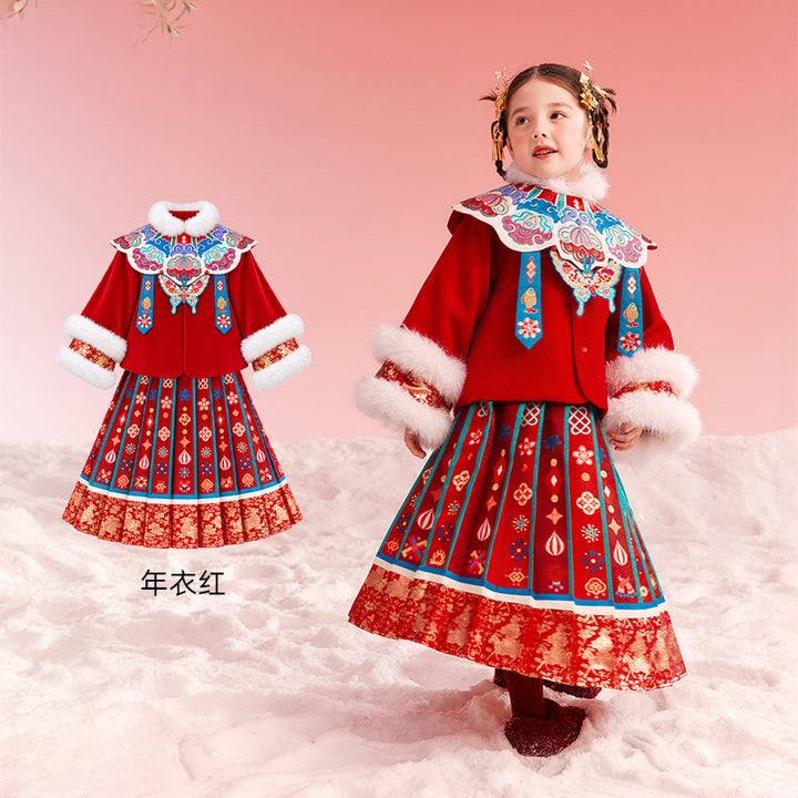 Cloud Collar Padded Hanfu Mamian Set 云肩加棉汉服马面裙套装 – Red 年衣红