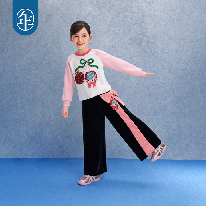 Sequin Cherry Lamb Fleece-Lined Sweatshirt 亮片樱桃加绒卫衣