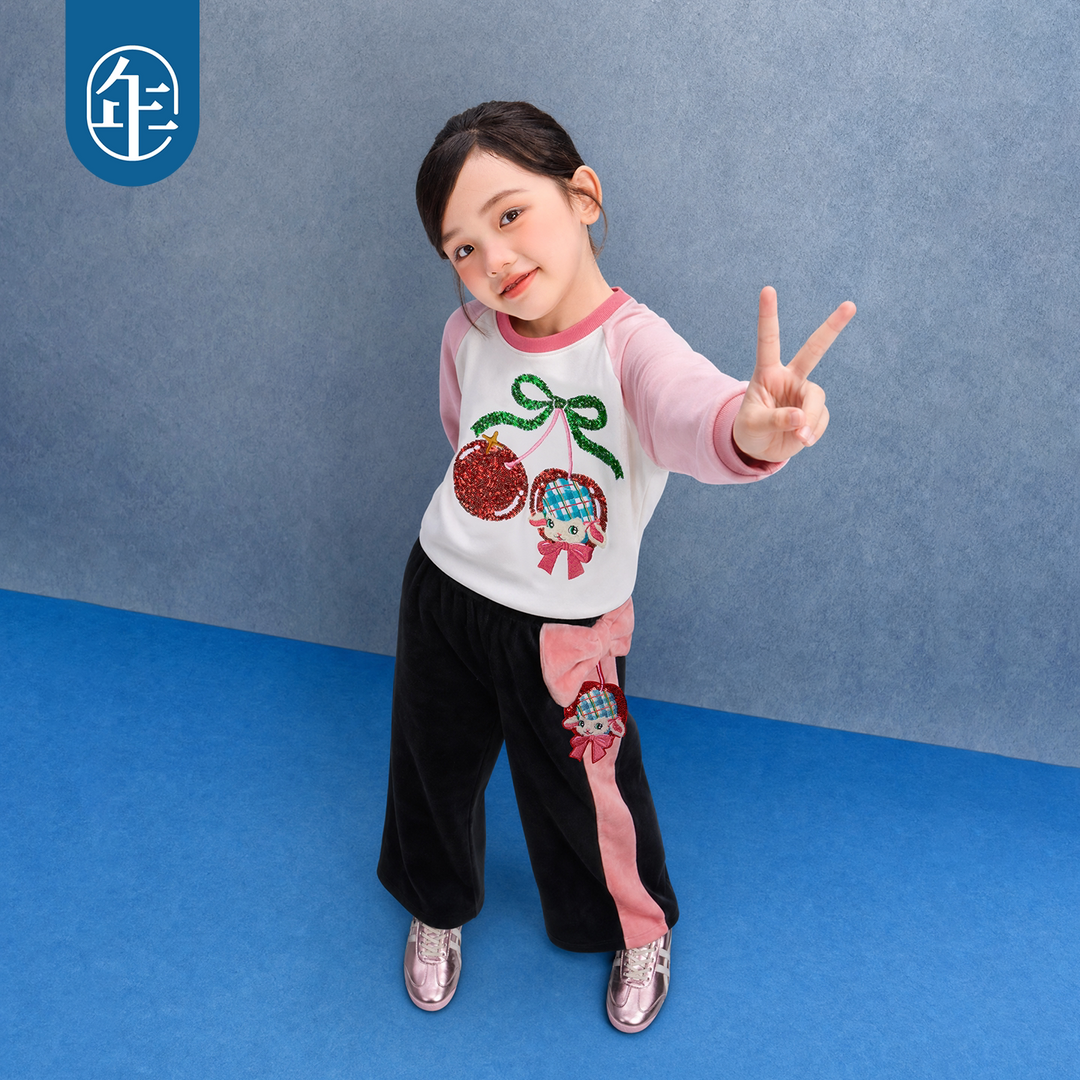 Sequin Cherry Lamb Fleece-Lined Sweatshirt 亮片樱桃加绒卫衣