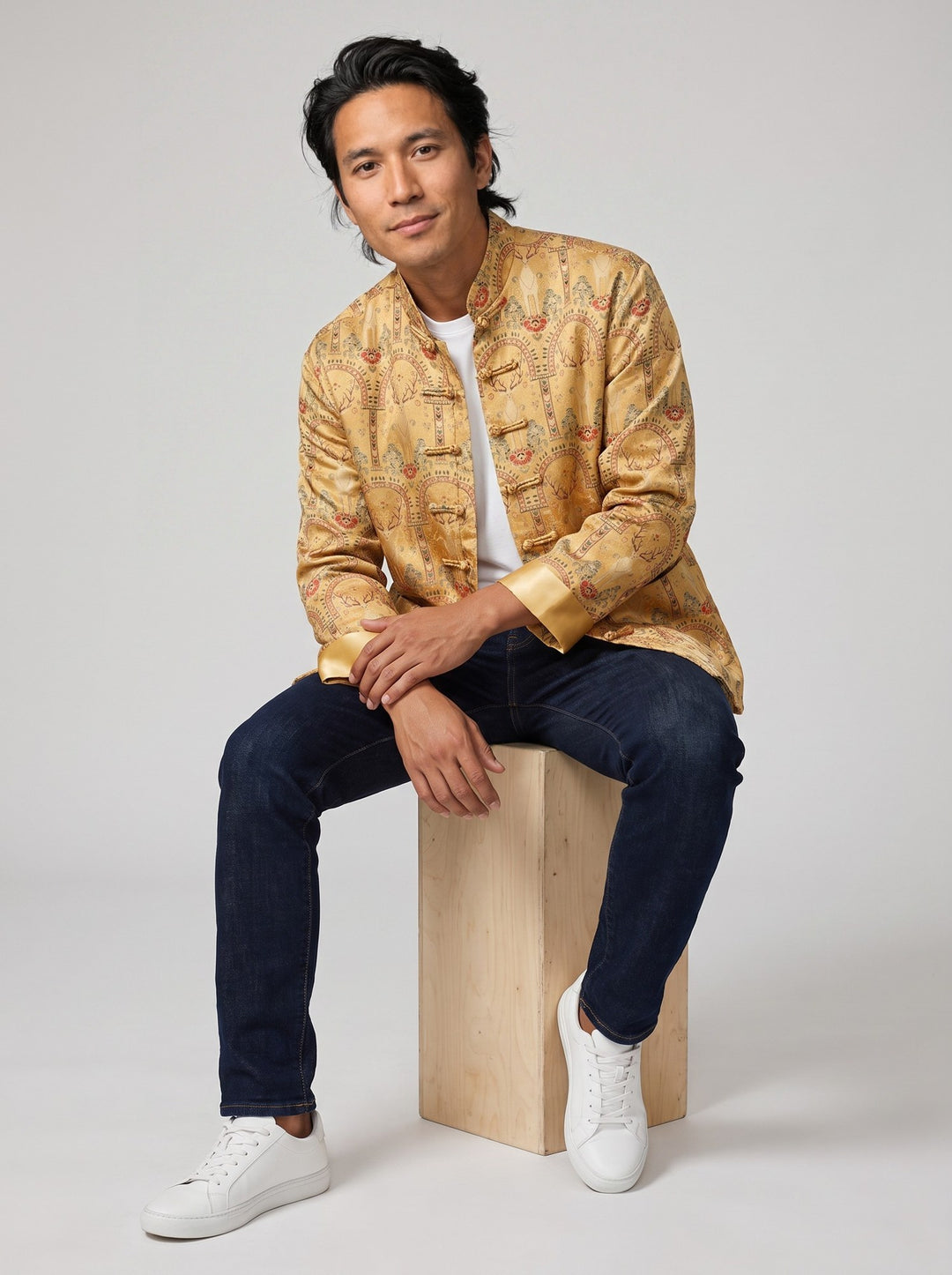 Imperial Garden Tang Jacket 宫廷花园印花唐装外套 – model photo