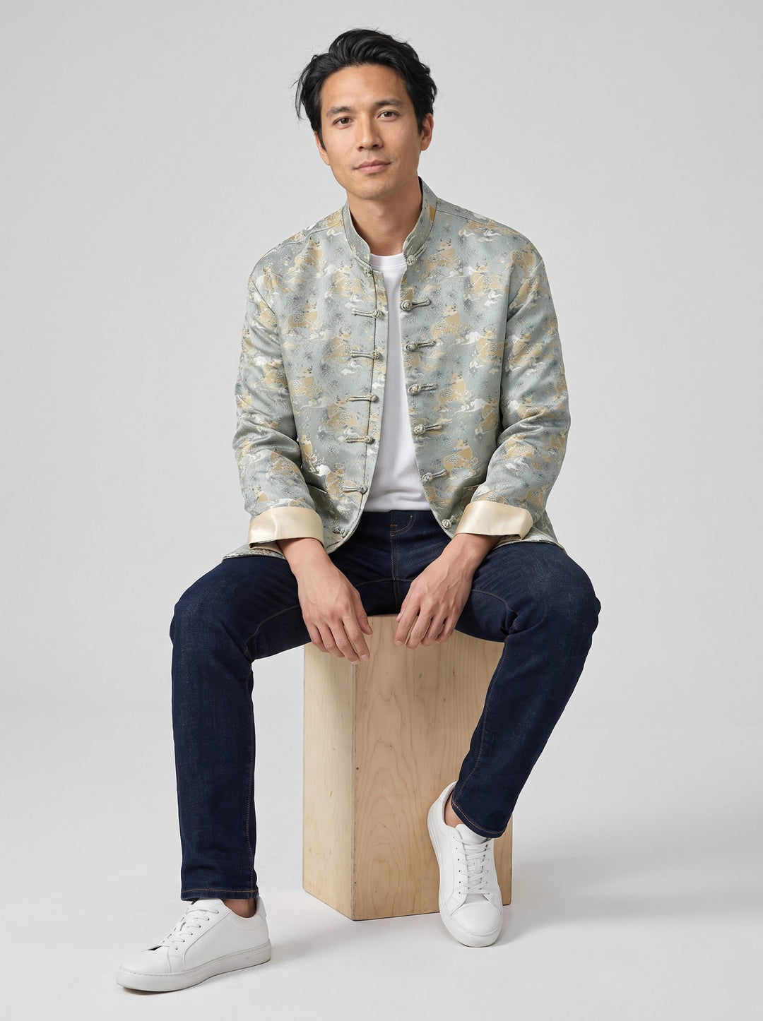 Golden Ox Tang Jacket 金牛印花唐装外套 – model photo