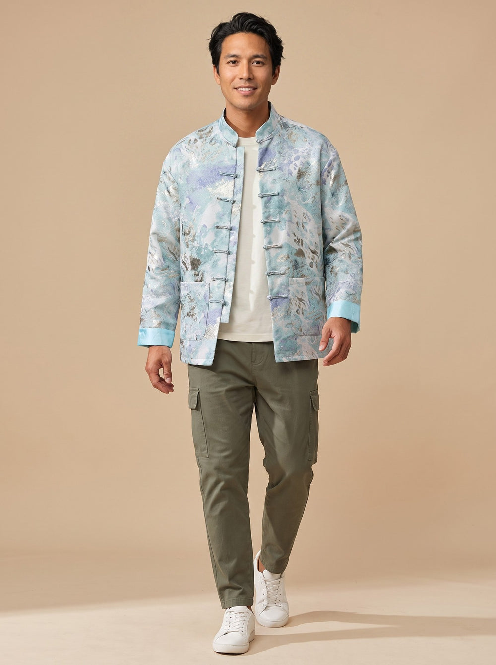 Gold-Thread Contrast Jacquard Tang Jacket 金丝撞色提花唐装外套 – model photo