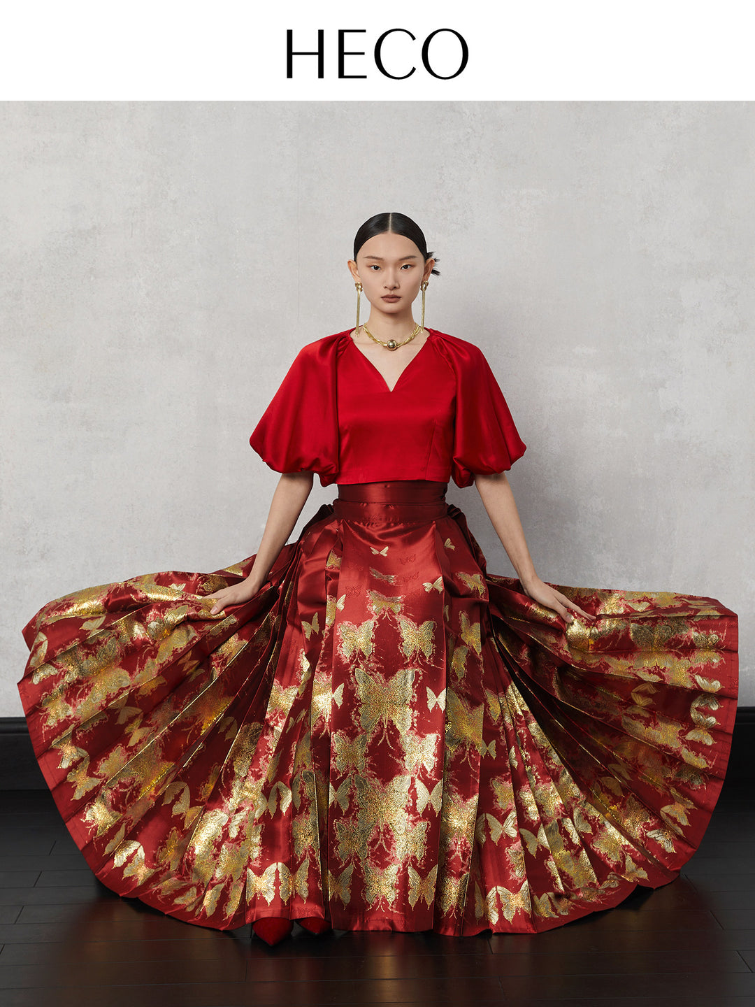 Gold-Foil Butterfly Mamian Skirt 箔金蝶舞织金马面裙