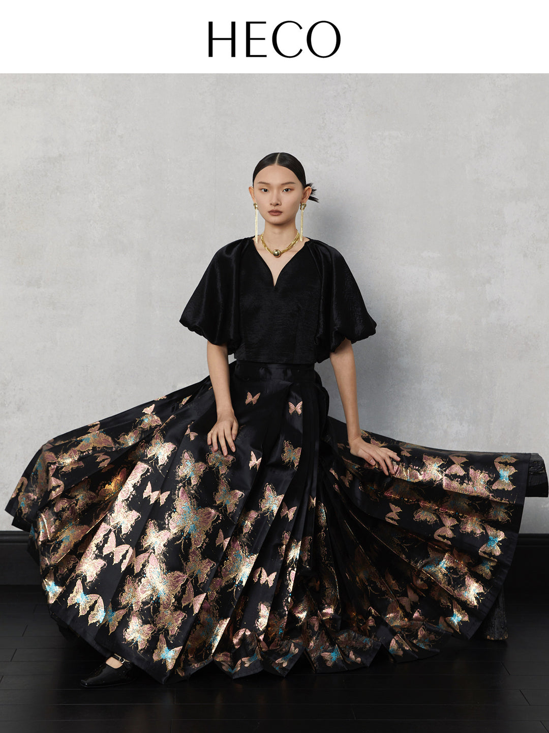 Gold-Foil Butterfly Mamian Skirt 箔金蝶舞织金马面裙