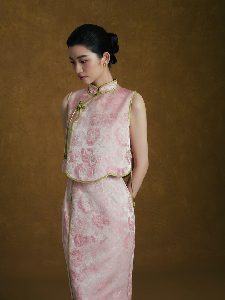 Pink Jacquard Qipao Two-Piece Set 粉色新中式改良旗袍套装 – top detail