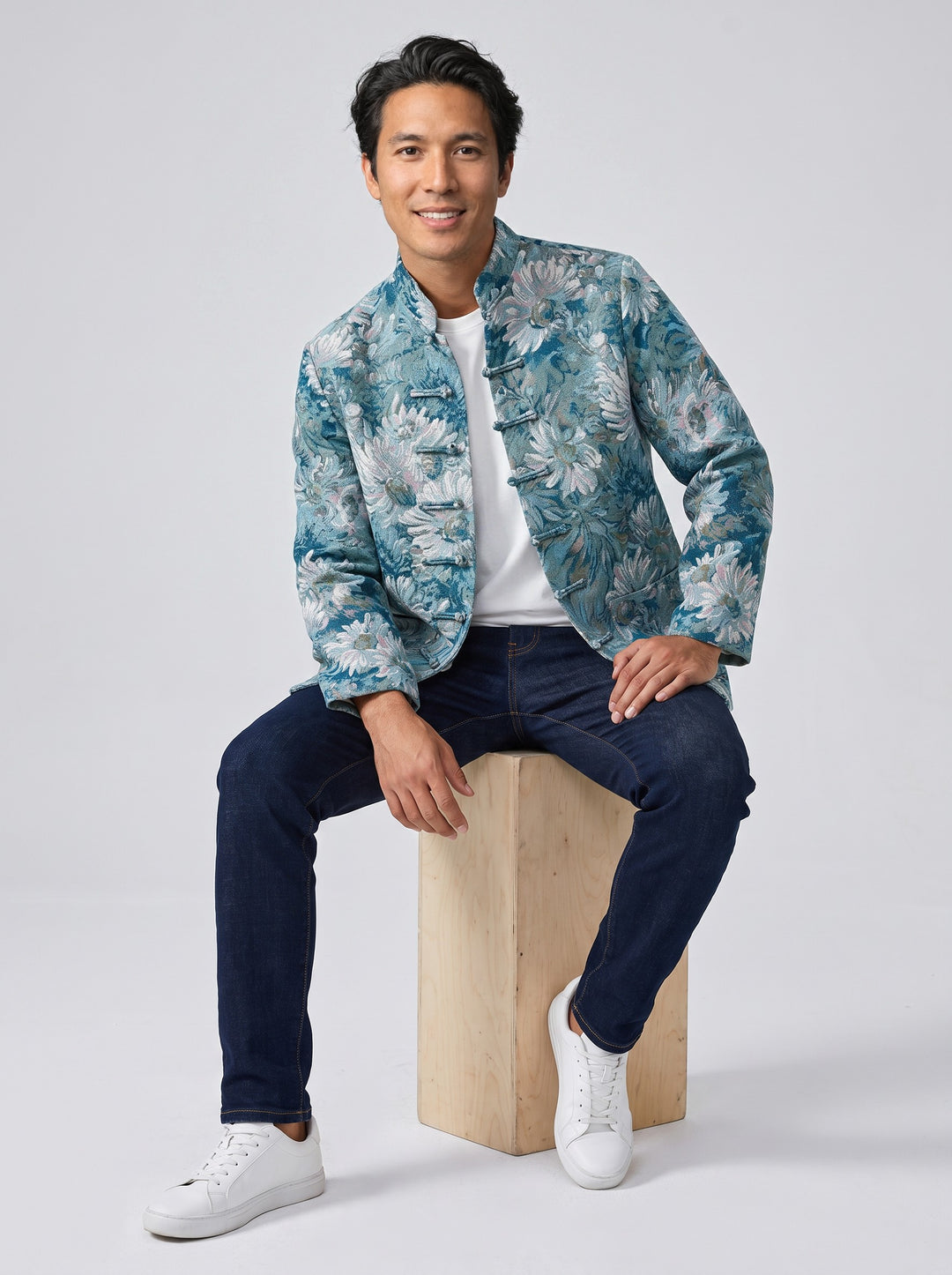 Van Gogh Impression Tang jacket 梵高水墨画唐装 – men's model seated, frog-button closure